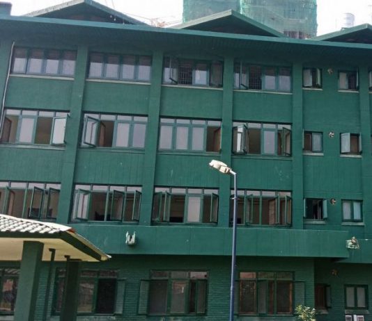 मजदुर दिवसका दिन उपराष्ट्रपति पुन ‘ग्रीन हाउस’ सरे