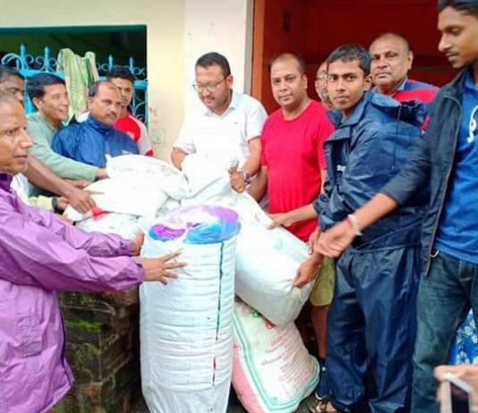 तरुणदलद्वारा तराईका बाढी पीडितलाई राहत स्वरुप खाद्य सामग्री प्रदान