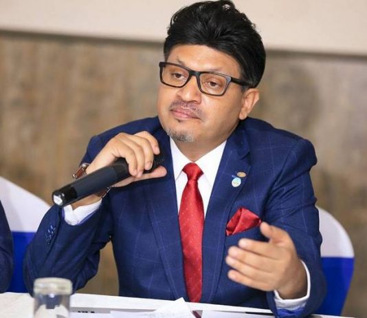 अत्याधिक मादक पदार्थ सेवन गरेर सिंगापुर जान लागेका एनआरएनए अध्यक्ष भट्ट विमानस्थलबाटै फर्काइए