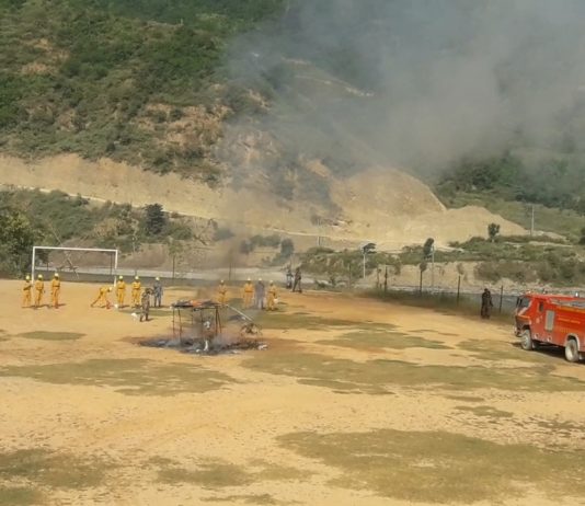 विमान दुर्घटना हुदा अपनाउनु पर्ने सुरक्षा , सतर्कता तथा उद्वार सम्बन्धि मन्थलीमा नमुना अभ्यास प्रदर्शन