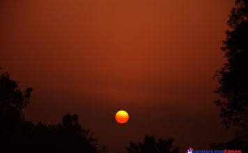 उदाउँदो सूर्यलाई अर्घ्य दिंदै छठ पर्व सम्पन्न (फोटो फिचर)