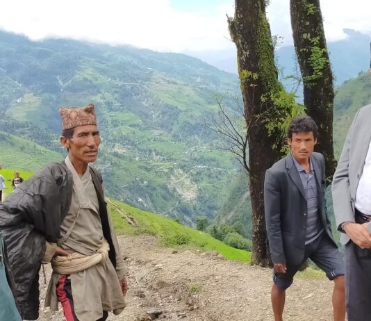 सिन्धुपाल्चोक पहिरो : ३८ भन्दा बढी व्यक्ति बेपत्ता, सभामुख सापकोटा घटनास्थलमा (फोटो फिचर)