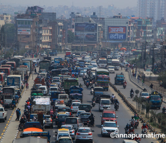 फेरि बढ्यो सार्वजनिक गाडीभाडा, अब गाडी चड्ने बितिक्कै कति तिर्नुपर्छ ? (सूचीसहित)