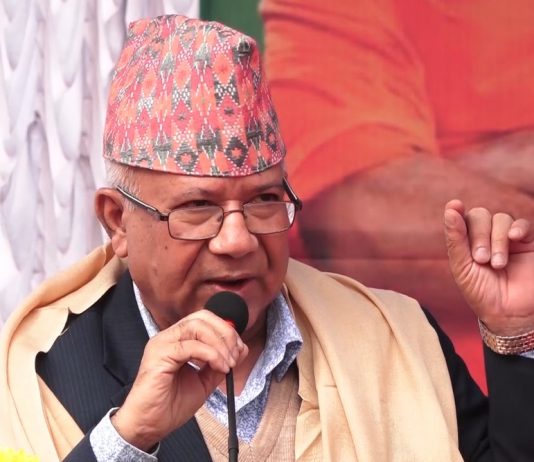 ओलीमाथि फेरि खनिए माधव नेपाल, एमाले जिल्ला अधिवेशनबारे गरे यस्तो टिप्पणी