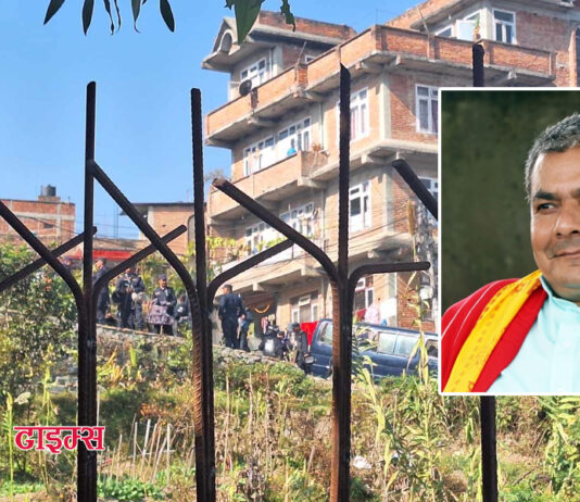 तीनकुने निस्कन लागेका दुर्गा प्रसाईंलाई प्रहरीले राख्यो घरमै नजरबन्द