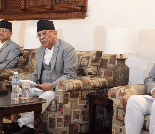 प्रधानमन्त्री प्रचण्डले मन्त्री हेरफेर गर्न लागेका हुन् ?