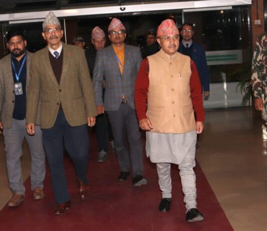 प्रधानमन्त्री विदेश भ्रमणबाट फर्के लगत्तै उपप्रधानमन्त्री खड्का पनि घाना प्रस्थान