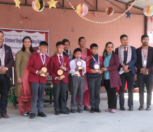 लिटिल क्लाईम्बर्स स्कुलमा अबाकस प्रतियोगीता, स्मरण पौडेल बने प्रथम