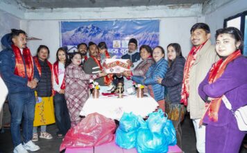 पूर्णले वृद्धा र बाल आश्रममा मनाए छोराको जन्मदिन, गरे ठूलो सहयोग