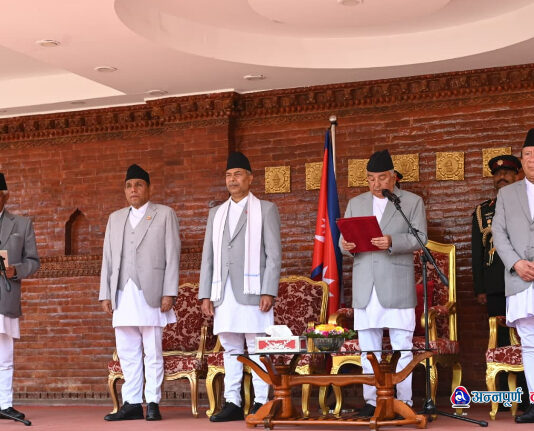 ज्येष्ठ सदस्य केसीले लिए पद तथा गोपनीयताको शपथ (तस्वीरहरू)