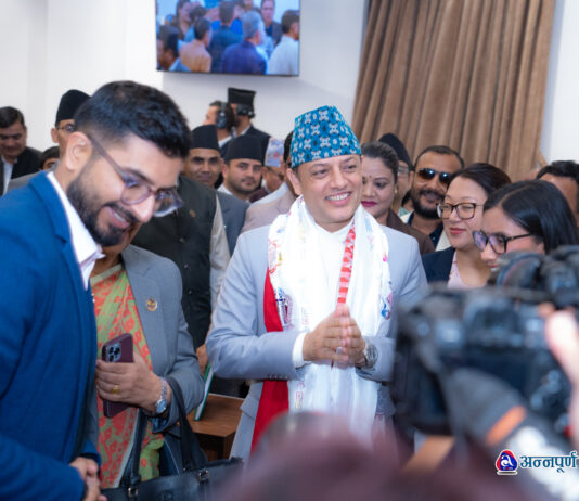 सभामुखमा डीपी अर्याल निर्विरोध निर्वाचित भएको घोषणा (तस्वीरहरू)