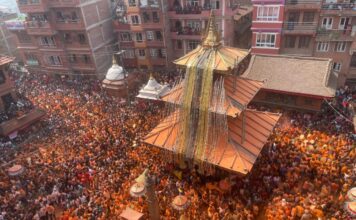 यस्तो देखियो मध्यपुर थिमिको सिन्दुर जात्रा (तस्वीरहरू)