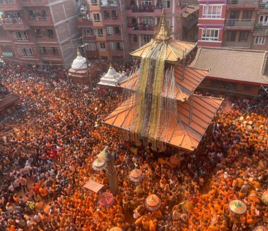 यस्तो देखियो मध्यपुर थिमिको सिन्दुर जात्रा (तस्वीरहरू)