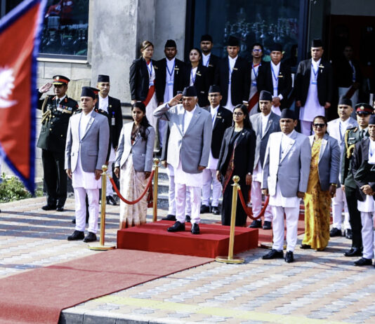 संसदमा राष्ट्रपतिलाई सेनाको सलामी (तस्बिरहरु)
