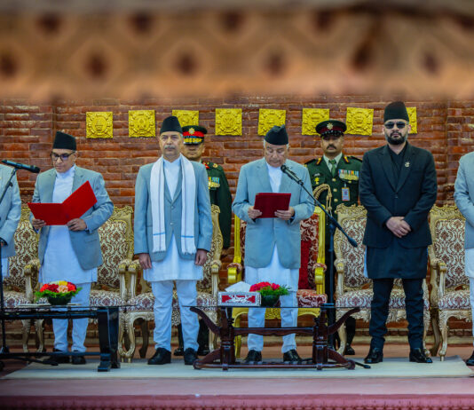 नवनियुक्त प्रधानन्यायाधीश डा.शर्माले लिए शपथ