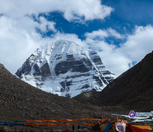 कैलाशलाई नजिकबाट नियाल्दा (तस्वीरहरू)
