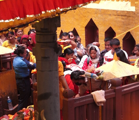 निर्जला एकादशी: बुढानीलकण्ठमा भक्तजनको घुइँचो (तस्वीरहरू)