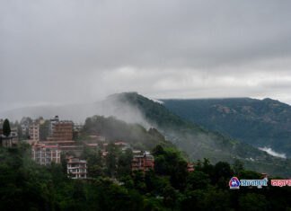 कुहिरोले ढाकिएको धुलिखेल र आसपासको दृश्य (तस्वीरहरू)